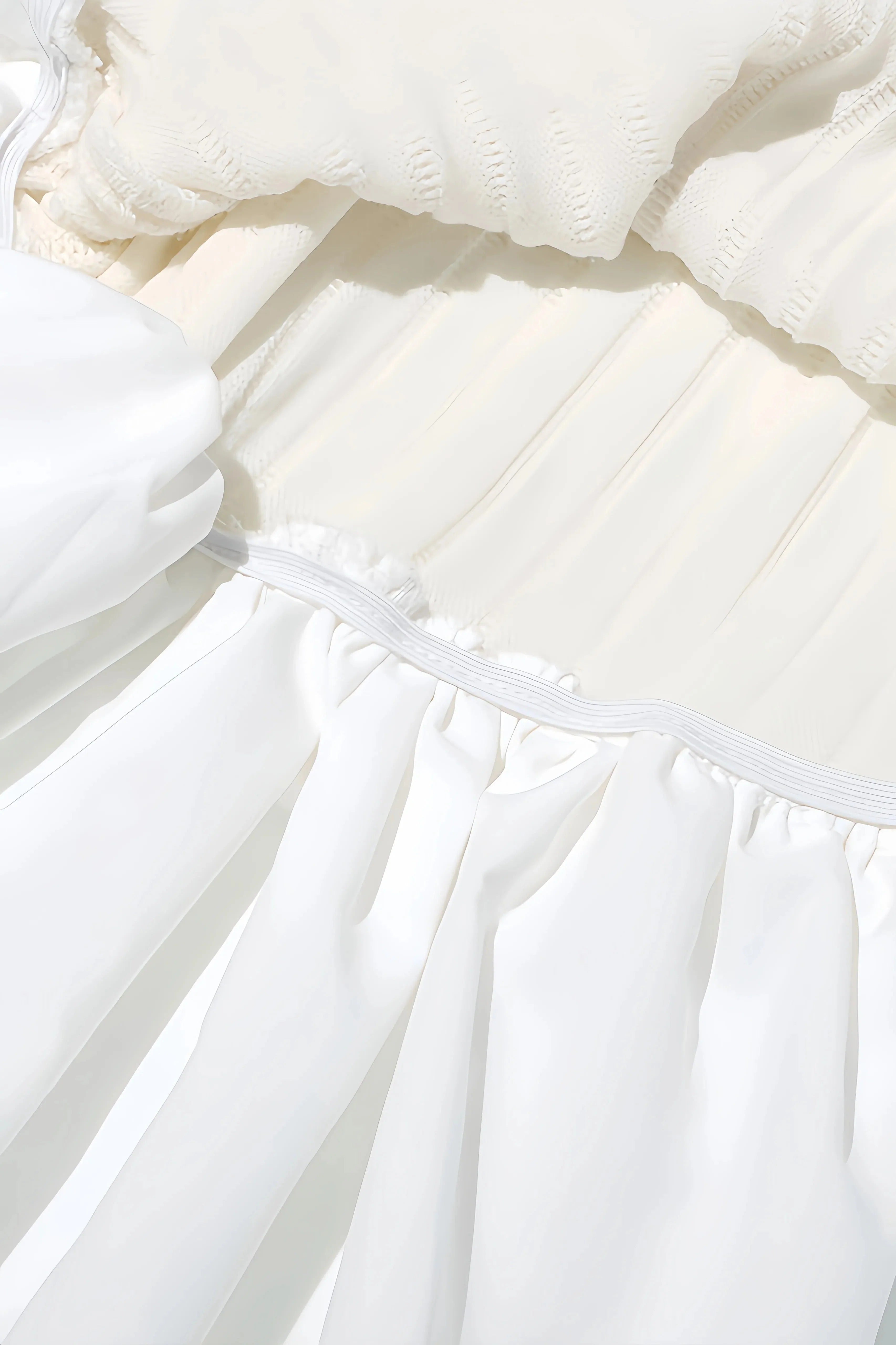 Kort Plisseret Kjole med Flared Ærmer til Kvinder | Ideel til Udfordringer eller Uformelle Anledninger