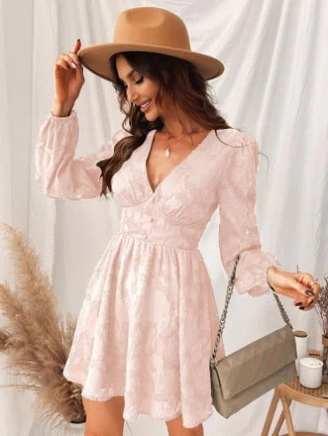 Kjole med Korte Ærmer og V-udskæring til Kvinder | Ideel til Alle Anledninger